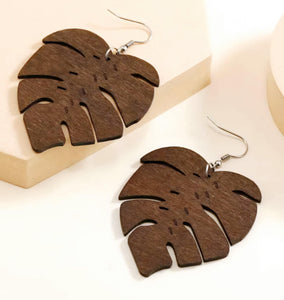 HIGH QUALITY FASHION WOODEN LEAF STATEMENT EARRINGS